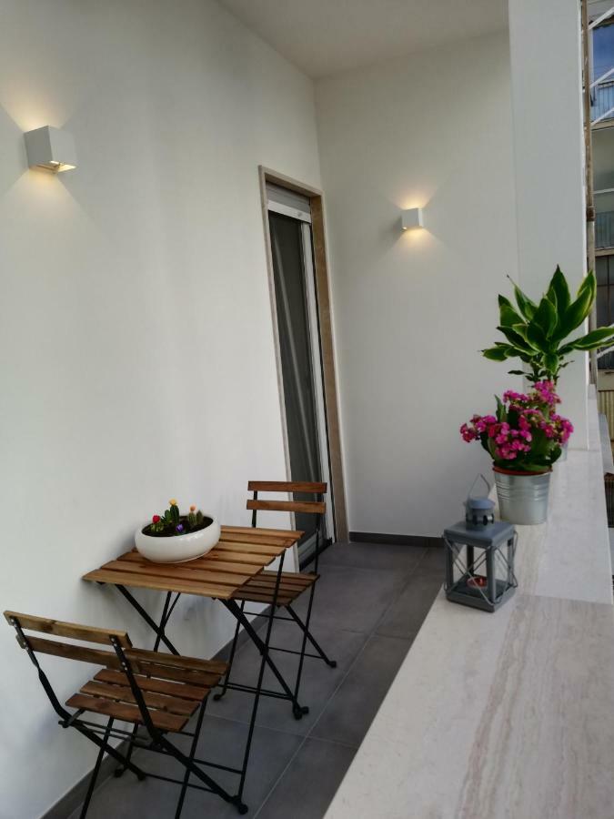 Ferienwohnung Dimora San Ferdinando 2 Bari Exterior foto